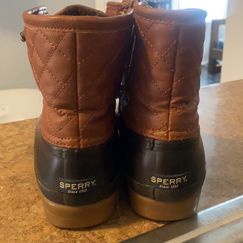 Women’s Sperry Duckies size 9 in great condition! Like new 9/10